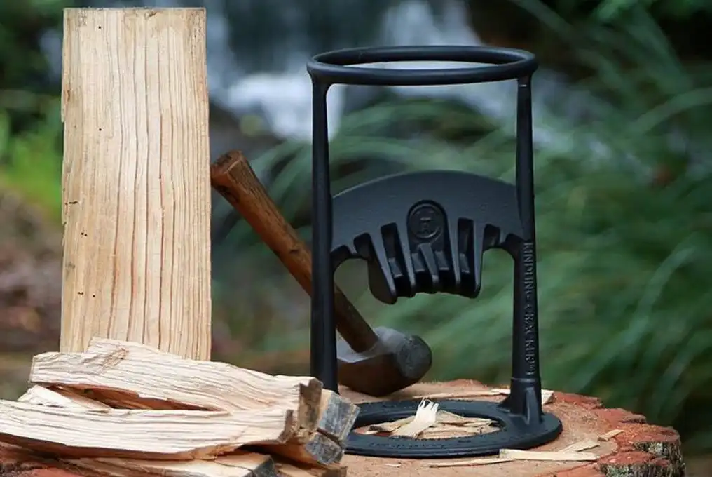 Kindling cracker 1